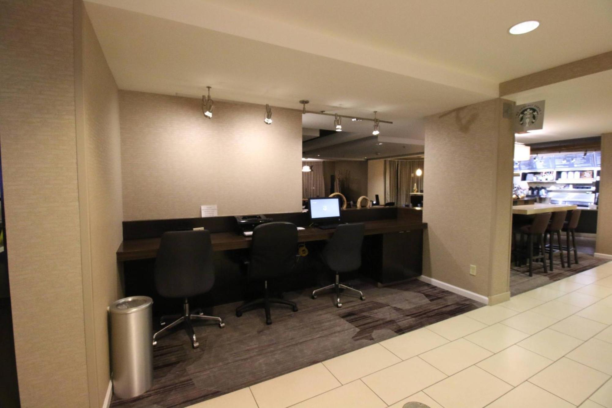 מלון Courtyard By Marriott Indianapolis South מראה חיצוני תמונה