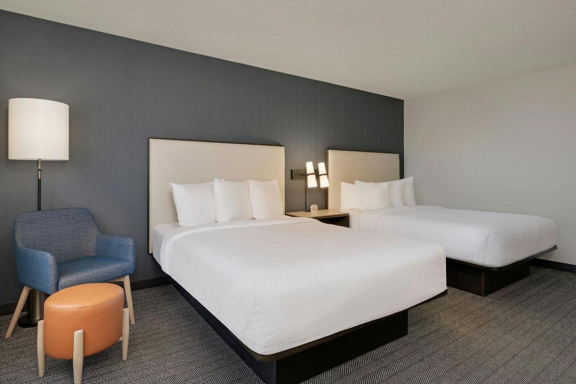 מלון Courtyard By Marriott Indianapolis South מראה חיצוני תמונה